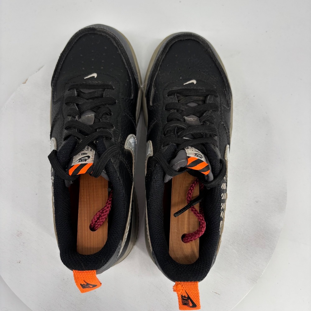 Nike Air Force 1 LV8 2 Kids Size 2Y Black Orange Sneakers Streetwear Gorpcore - Picture 5 of 9